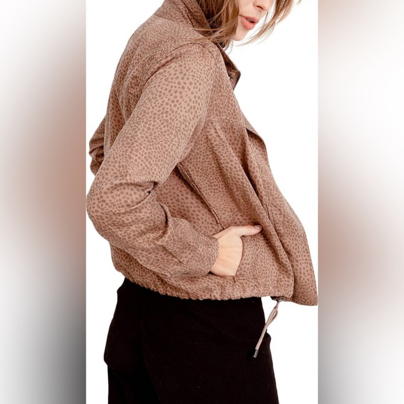 Rails Tennessee Jacket in Tawny Spots | L - Picture 10 of 11